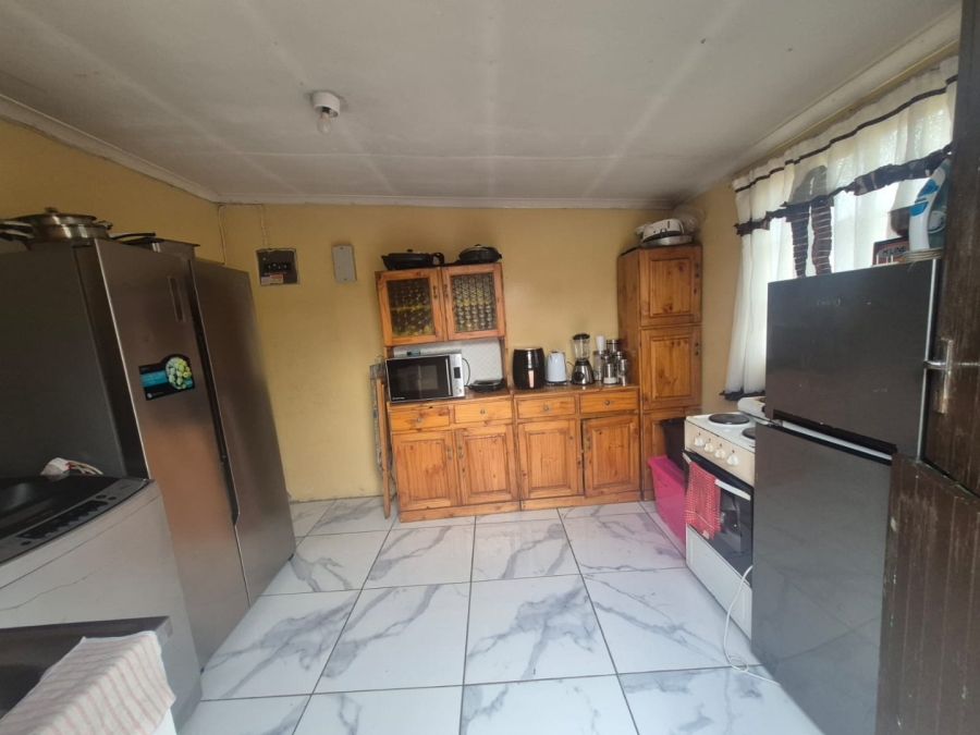 2 Bedroom Property for Sale in Zwide Eastern Cape